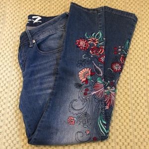 Seven7 Floral Embroidered Dark Wash Skinny Jean, Size 4